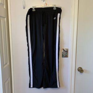 NWT Nike Perfect Fit Sweatpants